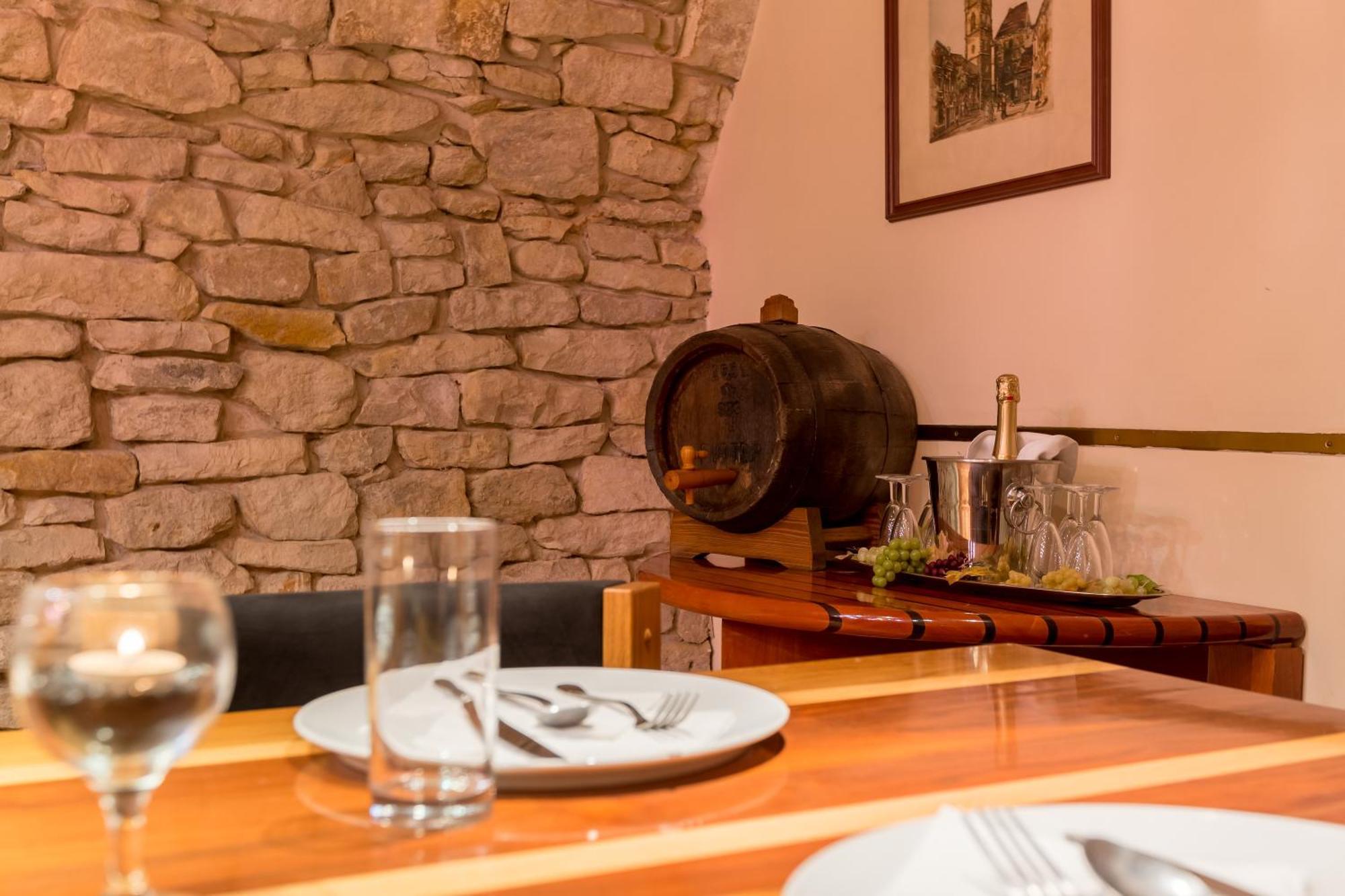 Hotel U Rytire Mělník Dış mekan fotoğraf